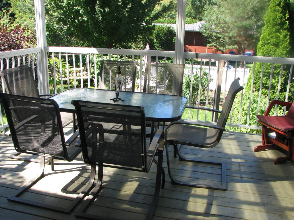 Magnolia B&B Granby Exterior photo